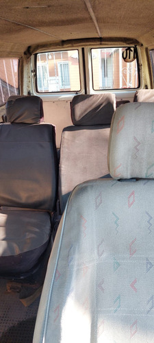 Posee Una Fila De Asientos Traseros, Cuidada, Anda Perfecto