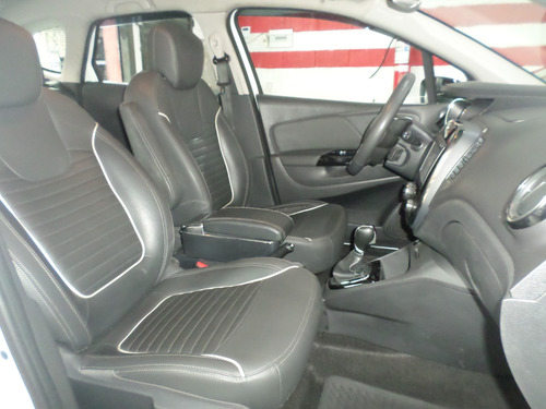 Renault Captur 1.616v Intense Sce X-tronic 5p