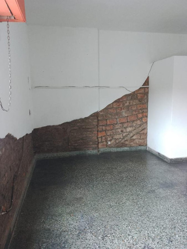 Imagen 12 de 13 de Casa 3 Ambientes- Venta- Local En Esquina - Tablada