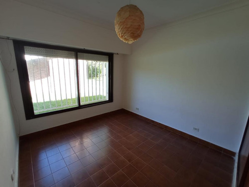 Casa - Parada 12 De Funes