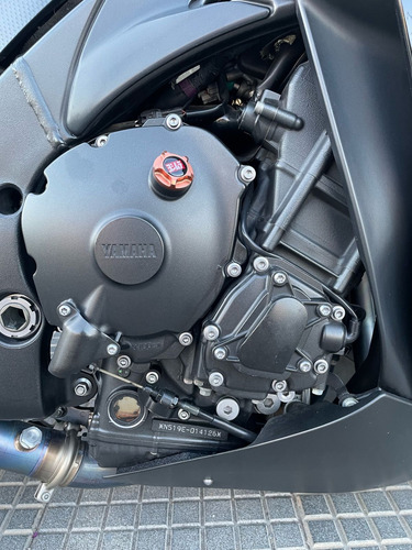 Yamaha R1