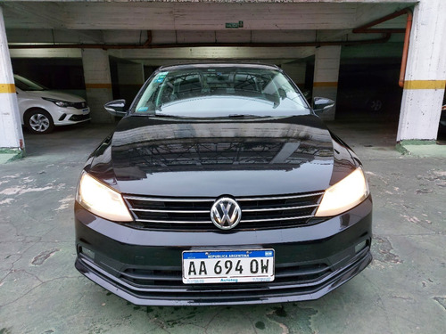 Imagen 2 de 19 de Volkswagen Vento Advanced Plus 2.5 Manual