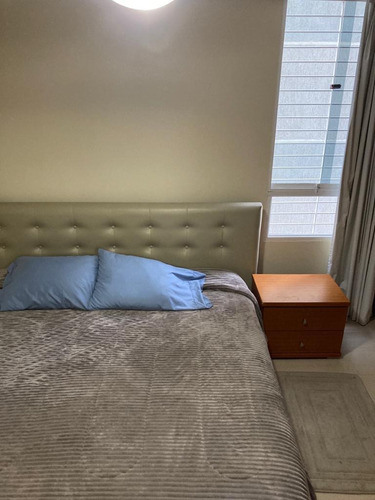 Imagen 10 de 12 de Vendo Bello Apto. Remodelado, Urb.encantado Auyantepuy.75 M2