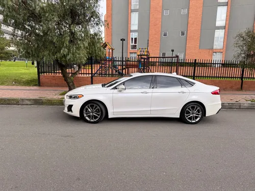 Ford Fusion Híbrido