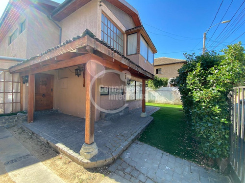 Venta Casa En Viña Del Mar, Sector Oriente,solida Y Luminosa