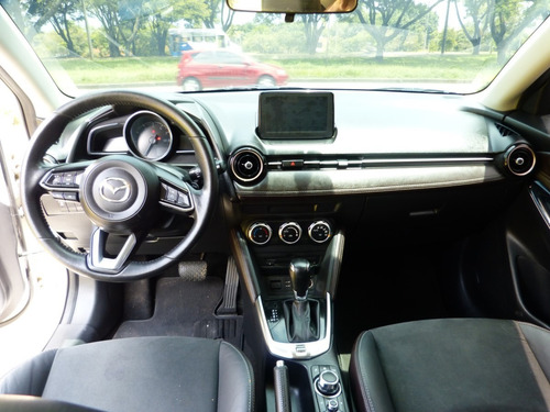 Mazda Mazda 2 Grand Touring At 1500cc
