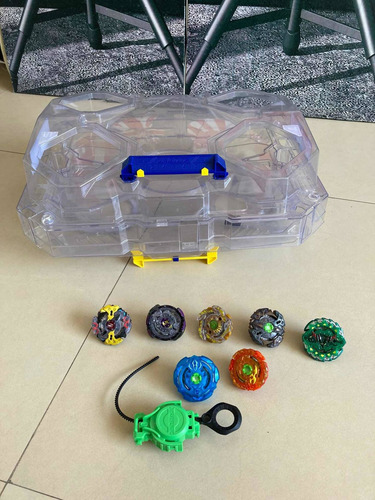 Beyblade Burst Playset Torre De Batalla Y 7 Beyblades (Usado)
