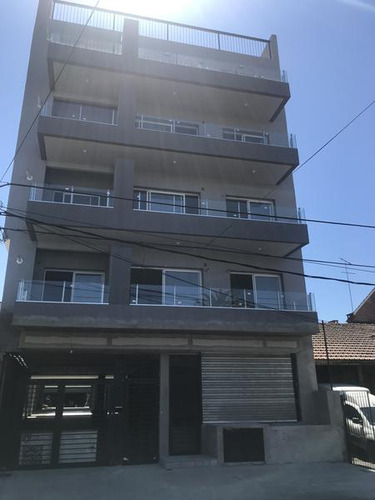 Lencke Vende - Excelente Departamento 3 Dormitorios C/cochera, Como A Estrenar