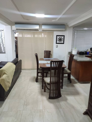 Imagen 2 de 20 de 165358 Carmen María González Vende Bello Thownhouse En Venta Conj. Res. Cantapiedra, Las Quintas De Naguanagua (0412-4359728)