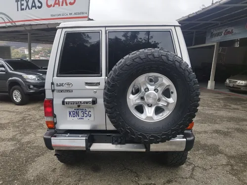 Toyota Macho Machito