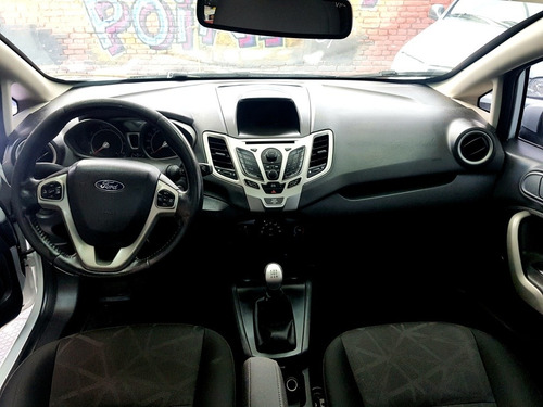 Ford Fiesta Kinetic Design 1.6 Design 120cv Titanium