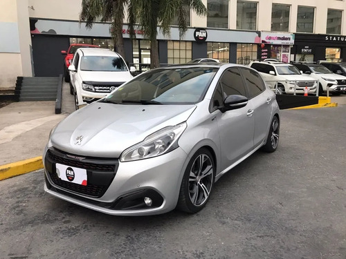 Imagen 12 de 16 de Peugeot 208 1.6 Gt Thp