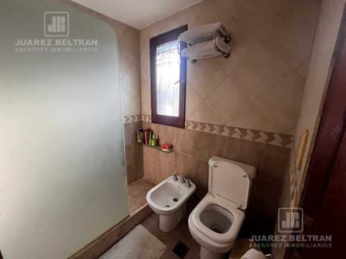 Venta - Casa De 3 Dormitorios Con Cochera Y Pileta - Guayaquil 1010 - Villa Allende