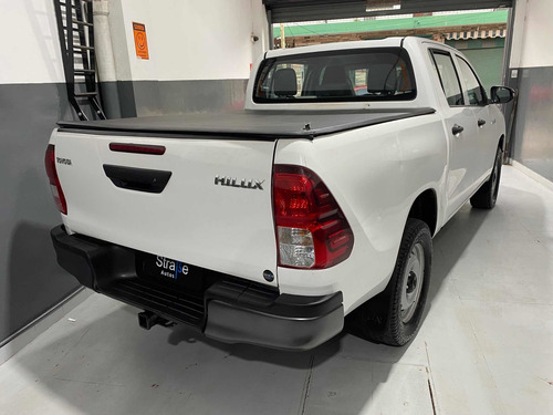 Imagen 6 de 12 de Toyota Hilux 2018 2.4 Cd Dx 150cv 4x2