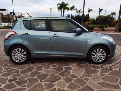 Imagen 6 de 15 de Suzuki Swift 1.4 Gls 5vel Aa Mt 2012