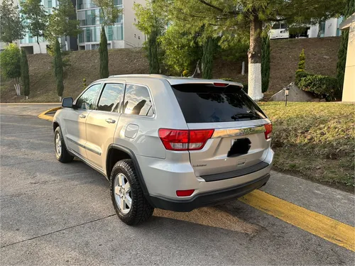 Jeep Grand Cherokee Laredo V6 4x2 At