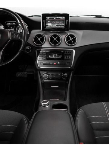 Mercedes-Benz 0 CLA-200 Urban 1.6 TB 16V/Flex Aut.