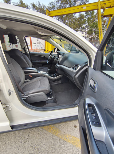 Dodge Journey 2.4 Se 7 Pasajeros At