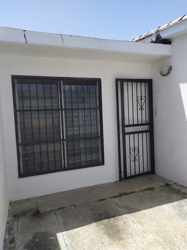 Imagen 3 de 14 de Casa En Monteserino En Alquiler