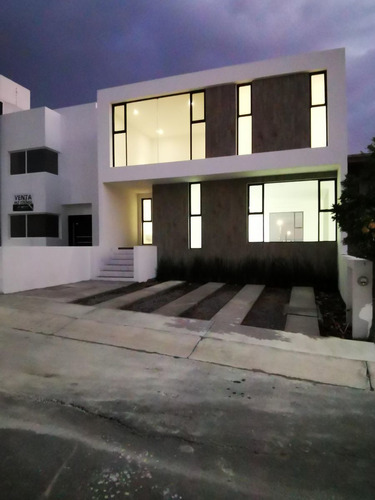 Estrena Residencia En El Condado, Doble Altura, Sótano, Jard