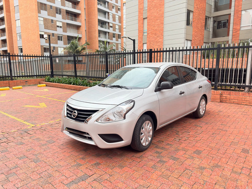 Nissan Versa 1.6 Sense