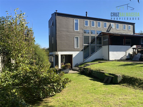 Casa En Venta De 6 Dorm. En Puerto Montt