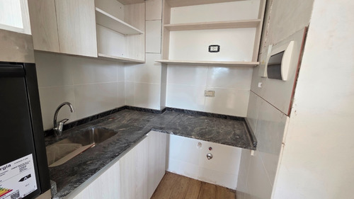 Venta De Pozo: Pisos De 4 Ambientes Con Cochera Y Baulera. Zona Güemes.
