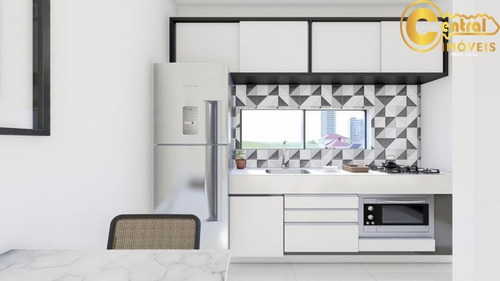 Apartamento Com 2 Dormitório(s) Localizado(a) No Bairro Centro Em Balneário Piçarras / Balneário Piçarras - 501