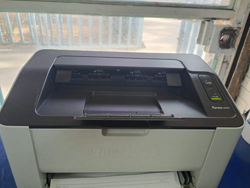 Impresora Simple Monocromática Samsung Xpress M2020 Blanco