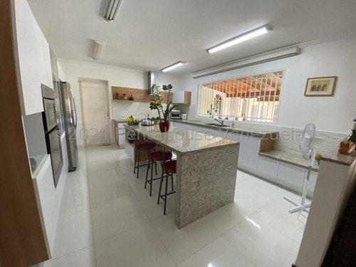 Estupenda Casa En Macaracuay 25-14084