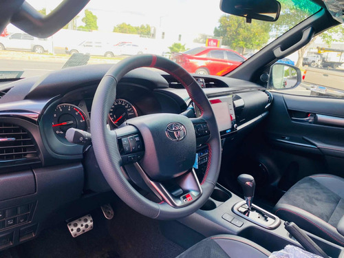 Imagen 10 de 14 de Toyota Hilux Revo 2022