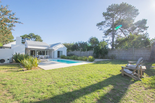 Casa En Alquiler Por Temporada De 3 Dormitorios En Pinar Del Faro (ref: Est-670)