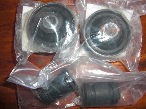 Imagen 5 de 5 de Kit De Bujes Mesetas De Aveo Gm Original 2 Grandes 2 Pequeño
