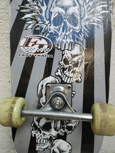Ofertón!!! Patineta Skateboard 4 Ruedas Blancas Plateados (Usado)