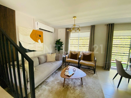Pre Venta De Casa En Area De Cumbres En Fraccionamiento Privado