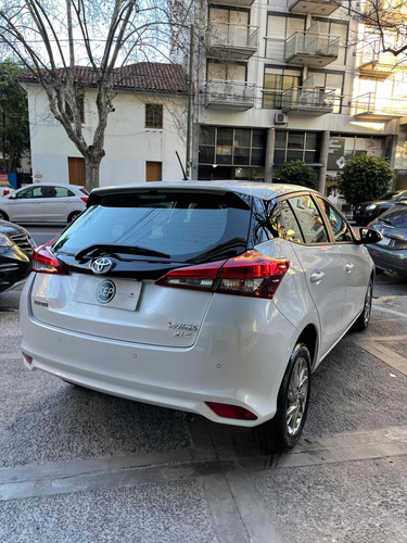 Imagen 10 de 25 de Toyota Yaris 2022 1.5 107cv Xls Cvt