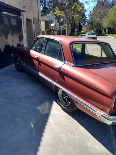 Ford Falcon Deluxe