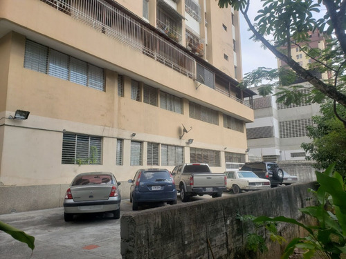 Imagen 22 de 24 de Apartamento En La Urbina Remodelado #24-5766