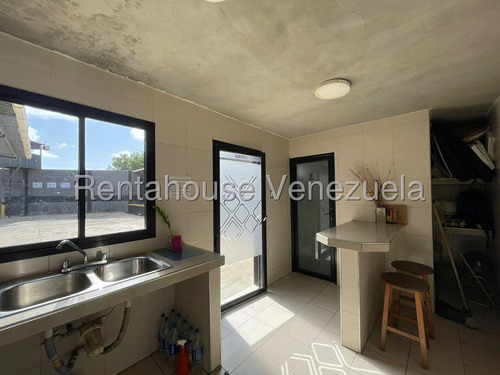Venta De Galpon Ubicado En La Puerta Maraven