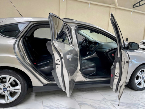 Imagen 17 de 19 de Ford Focus Se Plus 2.0 At6 Full Cuero 2014 Oscar Automotores