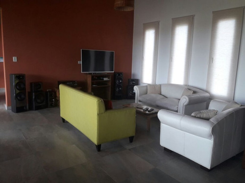 Casa En Venta En Comarcas De Lujan