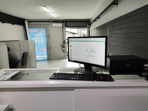 Vende-se Cyber Café Com Clientela Formada, Toda Reformada.