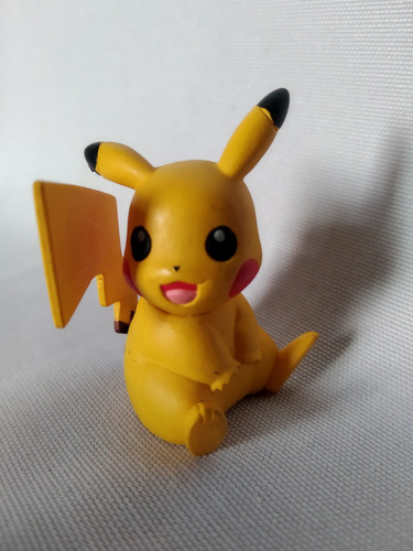 Pikachu Pokemon Tomy 01