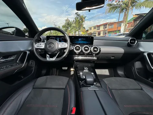 Mercedes-Benz Clase CLA 1.3 Cla 180 Amg Line At