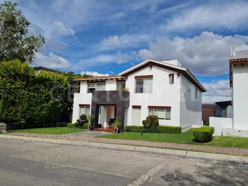 Venta De Casa En La Vista Country Club, Atlixcáyotl, Puebla, De 3 Recámaras