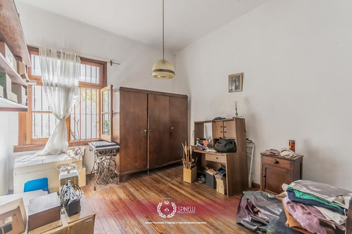 Venta Casa A Reciclar Terreno 334m² Patio Jardín Terraza Parrilla Mataderos Usam 700m² Vendibles