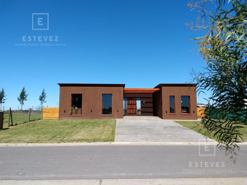 Casa Estilo Campo En Barrio Cerrado San Matias Area 4 Con Vista A Campo Con Caballos