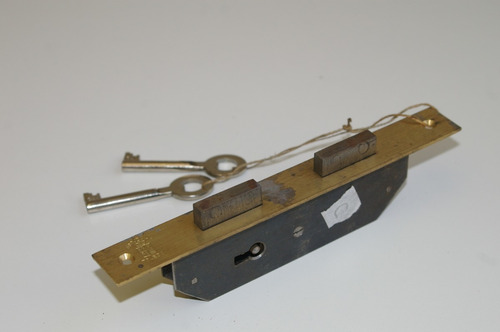Cerrojo De Embutir Antiguo Para Placard O Muebles (Usado)