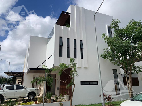 Casa En Venta En Arbolada Cancun B-mpa6343