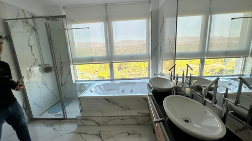 Cocucci Inmobiliaria Vende Excelente Penthouse En Grand Boulogne Residences